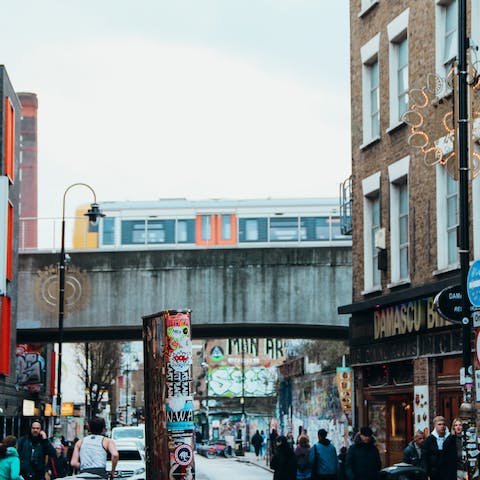 Walk to trendy Shoreditch High Street in just seventeen minutes
