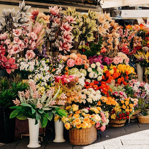 Pick up fresh flowers at the Los Angeles Flower Market, a twenty-six minute drive away