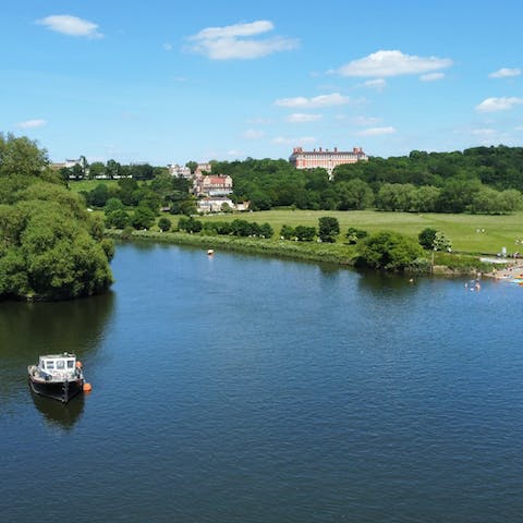 Head out and explore gorgeous Richmond nearby