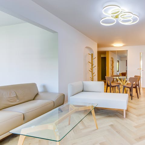 Stretch out on the sofa after a long day spent sightseeing