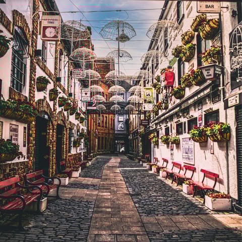 Find a spot for a bite to eat in the buzzing Cathedral Quarter