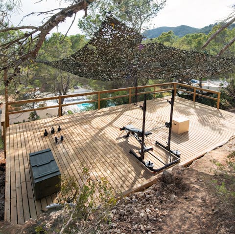 Keep up your workout routine by making use of the outdoor gym