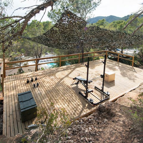 Keep up your workout routine by making use of the outdoor gym