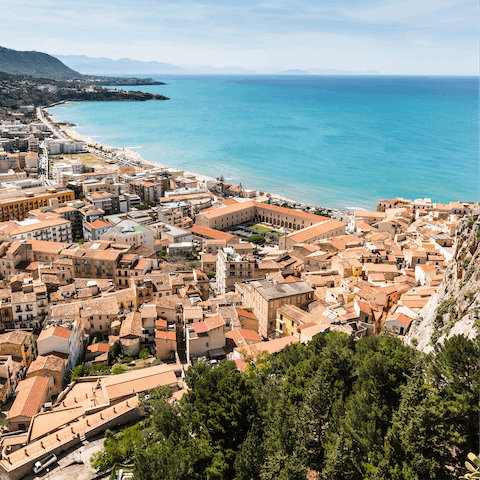 Stay just a short drive from the town centre of Cefalù