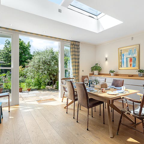 Come together for sun-filled breakfast times here