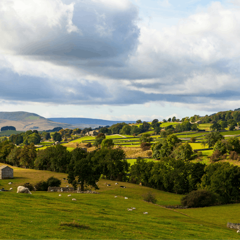 Enjoy countryside walks in the nearby Chiltern Hills