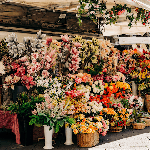 Shop at the Friday morning market in Ribérac