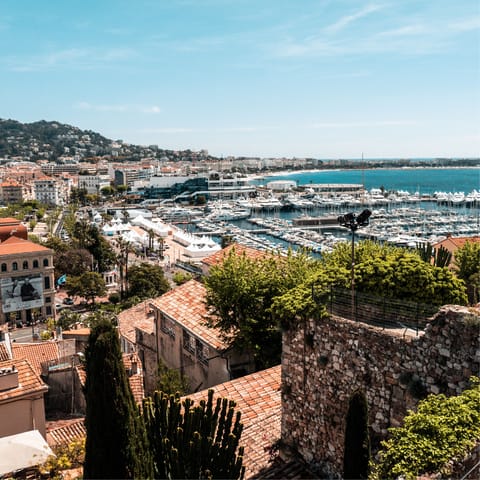 Enjoy the beauty of Cannes, with the iconic marina just moments away