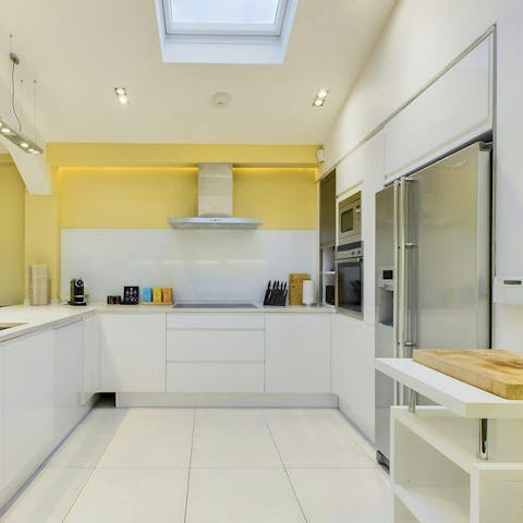 Whip up a full English breakfast in the sleek kitchen