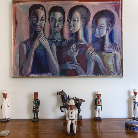 Admire art, classic and modern