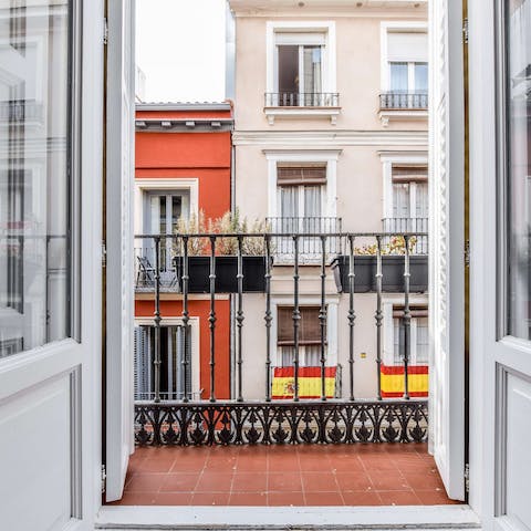 Open the doors to the Juliet balcony and feel the breeze on your skin