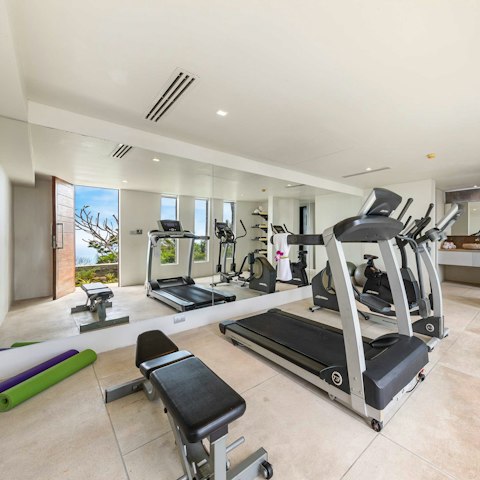Never miss a work out thanks to the well-equipped gym