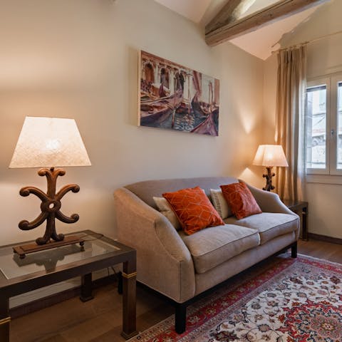 Sip a Prosecco on the sofa after a busy day seeing the sights