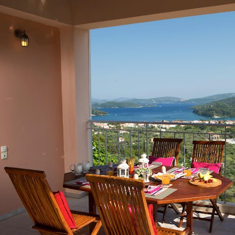 Look forward to tucking into Greek-inspired dishes on the covered terrace