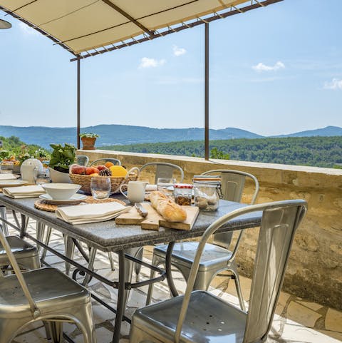 Have dinner under the star filled sky