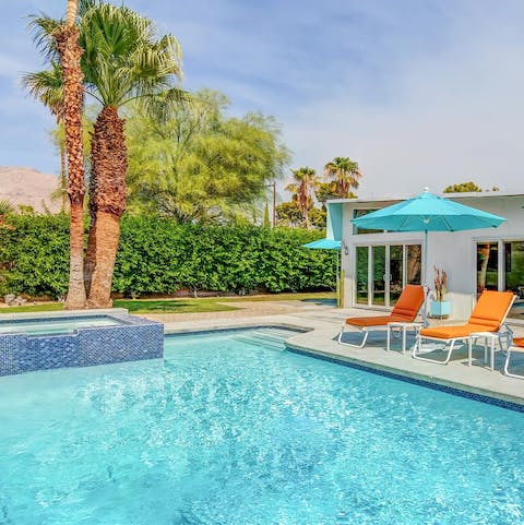 Swim lengths of your private, outdoor pool or luxuriate in the adjacent hot tub surrounded by mesmerising mountain views
