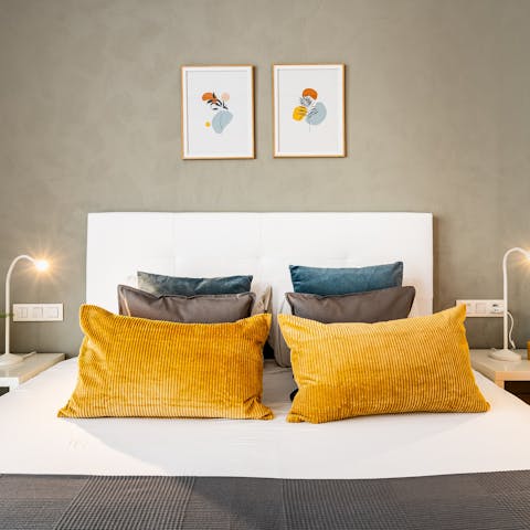 Wake up in the comfortable bedroom feeling rested and ready for another day of Barcelona sightseeing