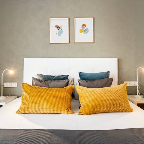 Wake up in the comfortable bedroom feeling rested and ready for another day of Barcelona sightseeing