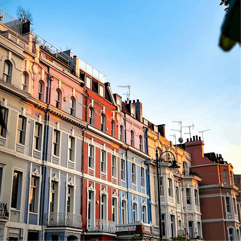 Stroll around Notting Hill and Portobello Road Market