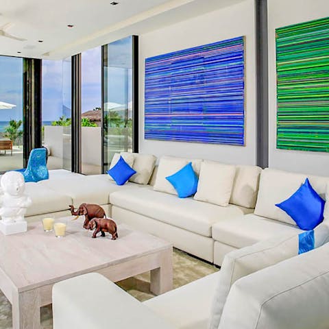 Enjoy snuggly evenings with your loved ones in the plush and comfy living area