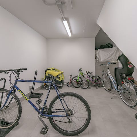 Borrow the host's bikes for some trail riding in the summer months
