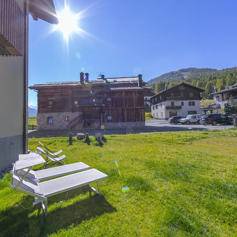 Catch some rays on the loungers or have a picnic on the lush lawn