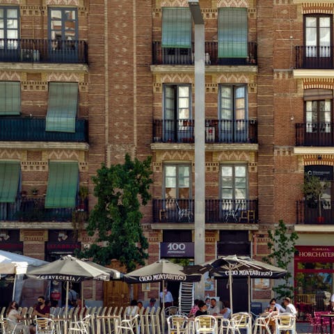 Stay in the glamorous Salamanca district, lined with exclusive boutiques and restaurants