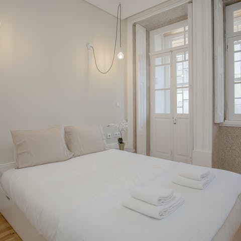 Wake up in the comfortable bedrooms feeling rested and ready for another day of Porto sightseeing