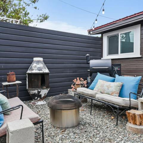 Nestle down for stargazing and storytelling around the fire