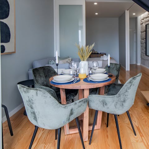 Tuck into memorable dinners around the table