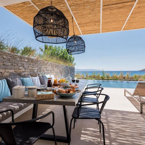 Look forward to alfresco lunches under the shaded pergola