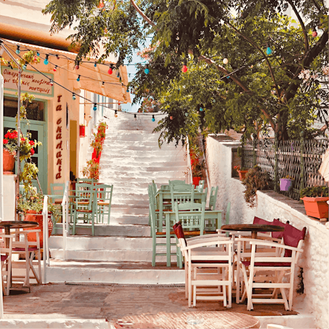 Stay just 4 kilometres away from the town of Hora