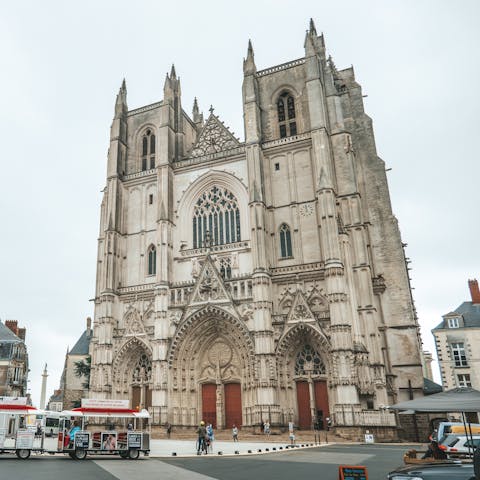 Stroll around the heart of Nantes and stop to admire the city's Gothic cathedral