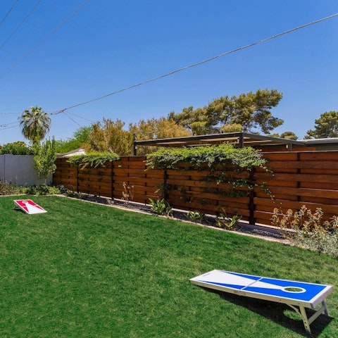 Play games on the lawn