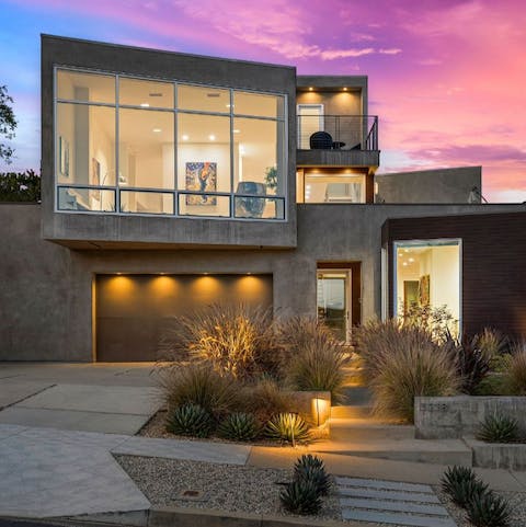 Embrace quintessential California living from the stylish neighbourhood of Mar Vista