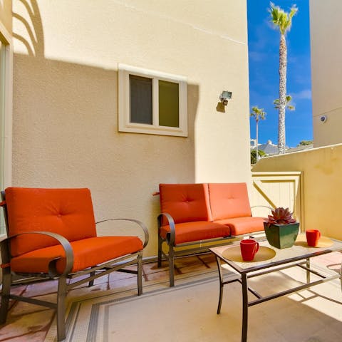 Head out onto the patio for some al fresco dining with family & friends