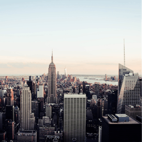 Take the subway and be in Manhattan in around 20 minutes