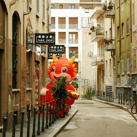 Discover Milan's vibrant Chinatown on foot