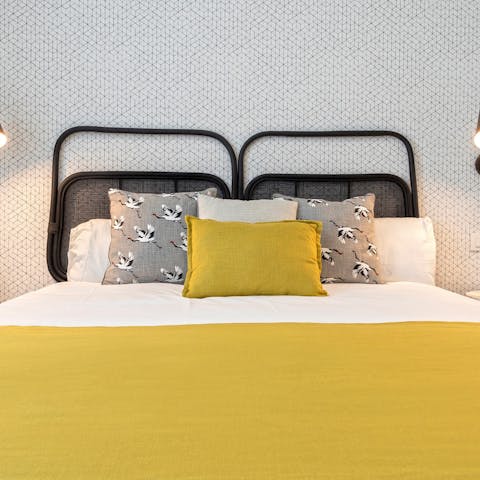 Wake up in the comfortable bedrooms feeling rested and ready for another day of Málaga sightseeing