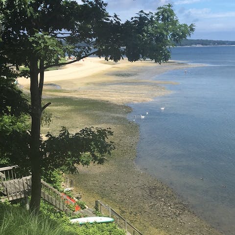 Directly access the beach