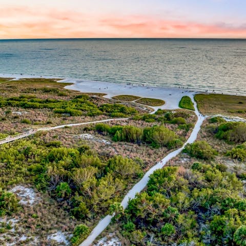 Experience the beauty of Florida from Siesta Key Beach