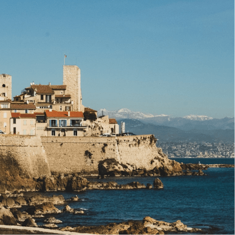 Experience the beauty of the French Riviera with a day trip to Antibes