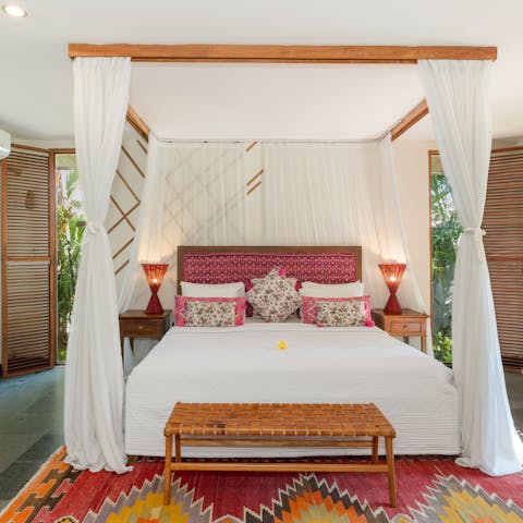 Get a good night's sleep in the canopy bed