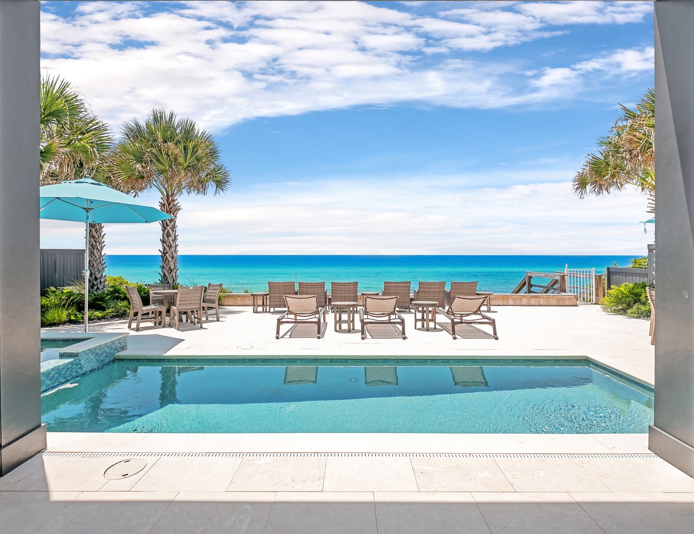 Gulf Light & Sea Breeze