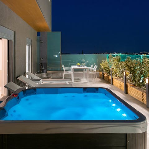 Make post-dinner Jacuzzi's the new ritual