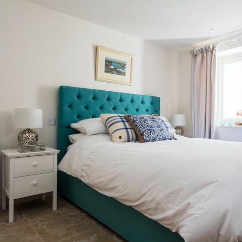 Bank a peaceful night’s sleep in style – only king sized beds will do here