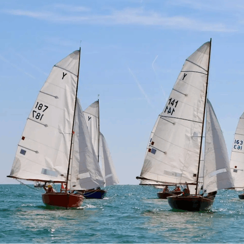 Charter a boat for the day and book a sailing lesson – Whitestrands Pontoon is just five minutes from your door