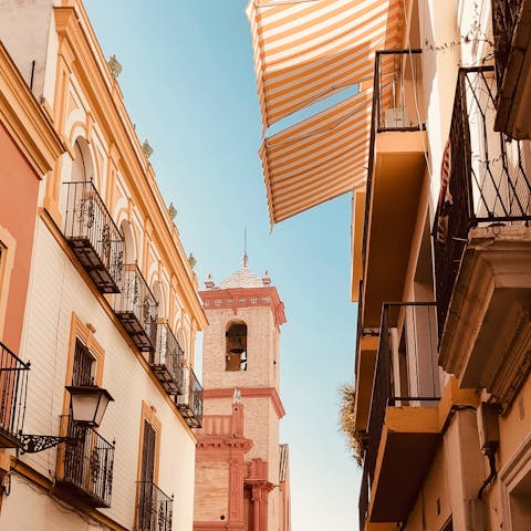 Explore the historic streets of Seville, starting from your doorstep