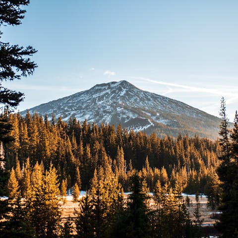 Discover the majestic beauty of Oregon from the rugged landscape of Bend