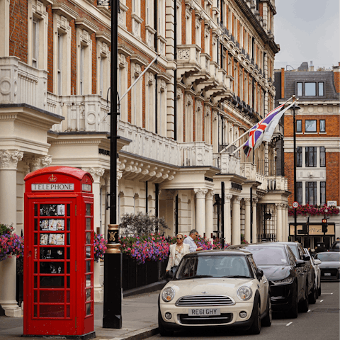 Discover the boutiques and high-end eateries of Mayfair – it's all on your doorstep